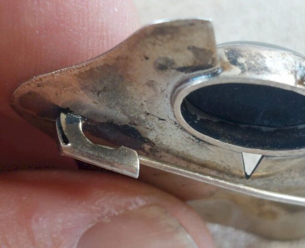 Ancienne broche en métal argenté, vintage