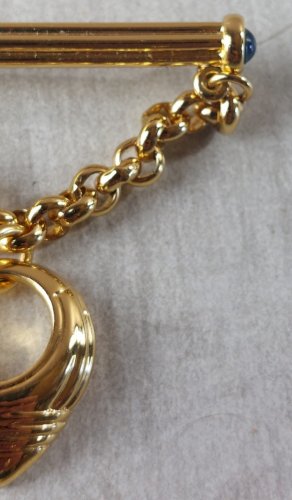 Ancienne broche en métal doré, Boucheron Paris