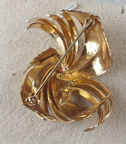 Ancienne broche, en métal doré, Henkel Grossé 1962, Dior