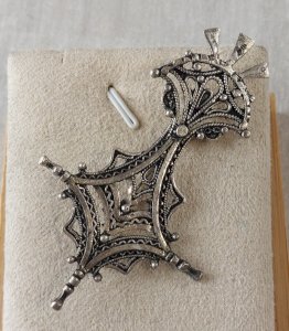 Old brooch, southern cross shape / Agadez, in silver