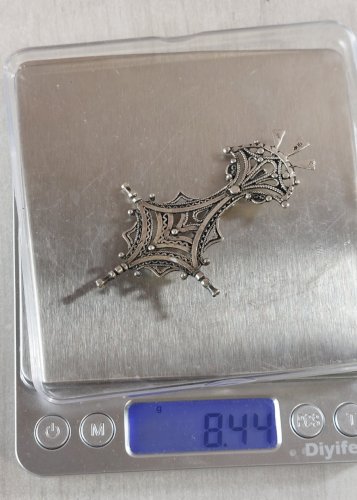 Ancienne broche, forme croix du sud / Agadez, en argent