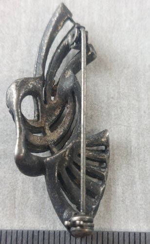 Ancienne broche, forme noeud, en argent