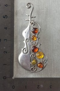 Ancienne broche forme violon / violoncelle, ambre et argent massif, vintage