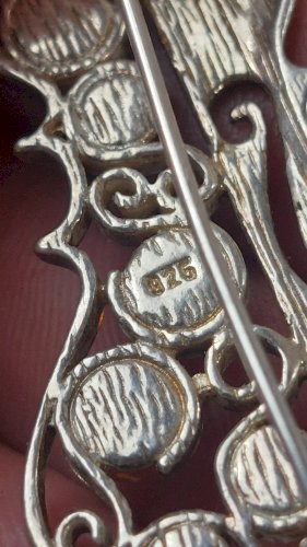 Ancienne broche forme violon / violoncelle, ambre et argent massif, vintage