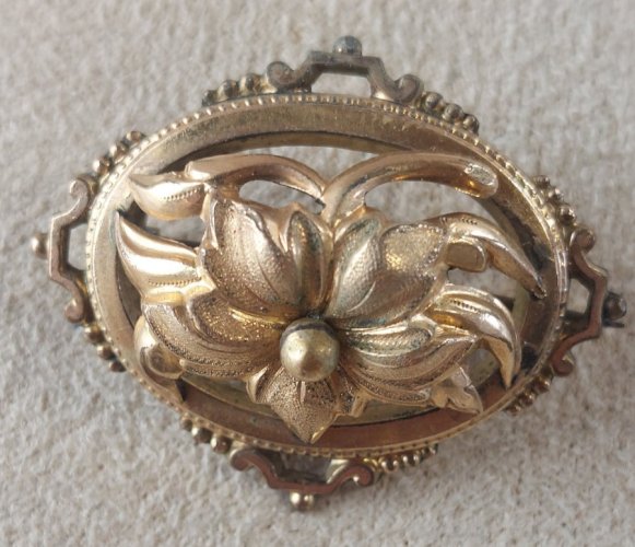 Ancienne broche, Napoléon III, en plaqué or