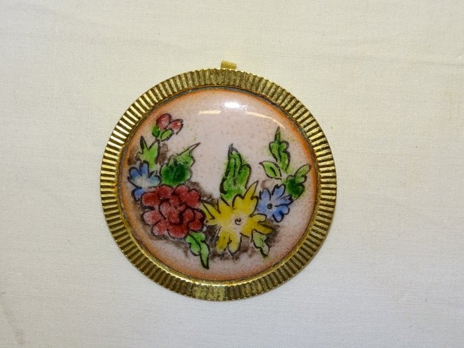 - ANCIENNE BROCHE PENDENTIF EMAILLE EMAIL FLEURS COLOREES METAL Doré BIJOU  D