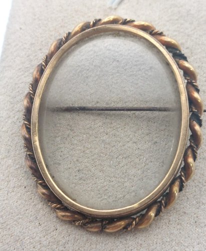 Ancienne broche porte photo, en métal doré ^