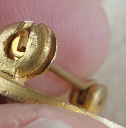 Ancienne broche, Sainte Marie, Victoria Qvae Vincit Mvndvm Fides Nostra