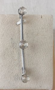 Ancienne broche strass, en argent ^