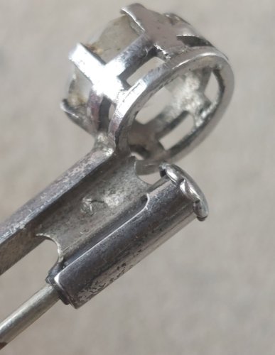 Ancienne broche strass, en argent ^