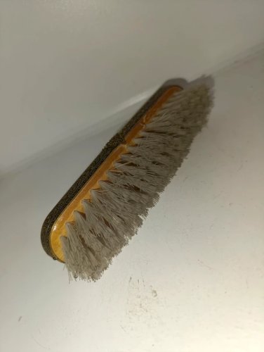 ancienne brosse a vetements decor floral en bon etat