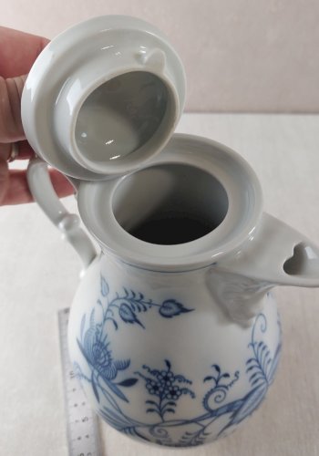 Ancienne cafetière, décor Blue Onion / porcelaine Tchécoslovaquie / Czech