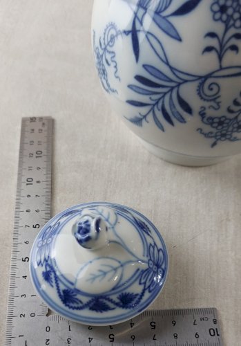 Ancienne cafetière, décor Blue Onion / porcelaine Tchécoslovaquie / Czech