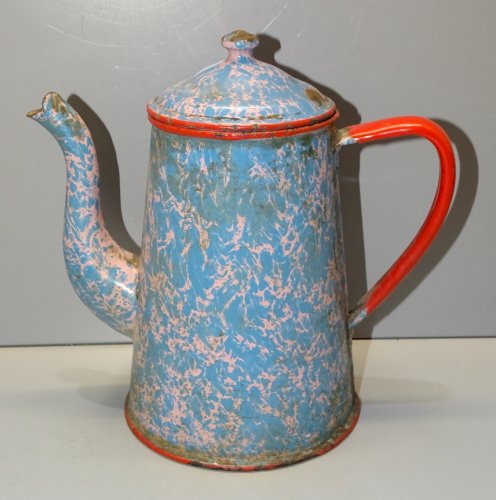 -ANCIENNE CAFETIERE EMAILLEE MARBREE BLEU ET BLANC  COLLECTION DECO    D