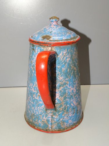 -ANCIENNE CAFETIERE EMAILLEE MARBREE BLEU ET BLANC  COLLECTION DECO    D