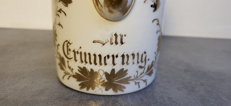 ANCIENNE CAFETIERE EN PORCELAINE ALLEMANDE