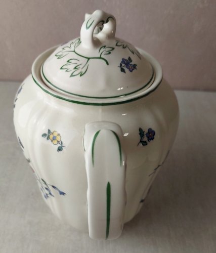 Ancienne cafetière / théière, décor vieux Strasbourg, céramique Villeroy & Boch ^