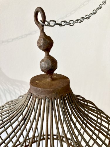 Ancienne cage à oiseau décorative en fer forgé