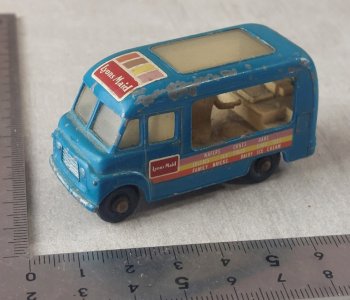 Ancienne camionnette, Commer Ice Cream Canteen, Lesney ^