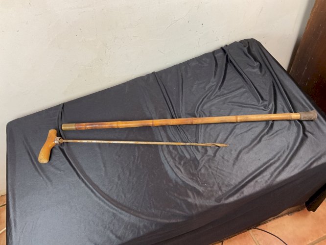 Ancienne CANNE DE MÉTIER A SYSTEME CANNE VRILLE