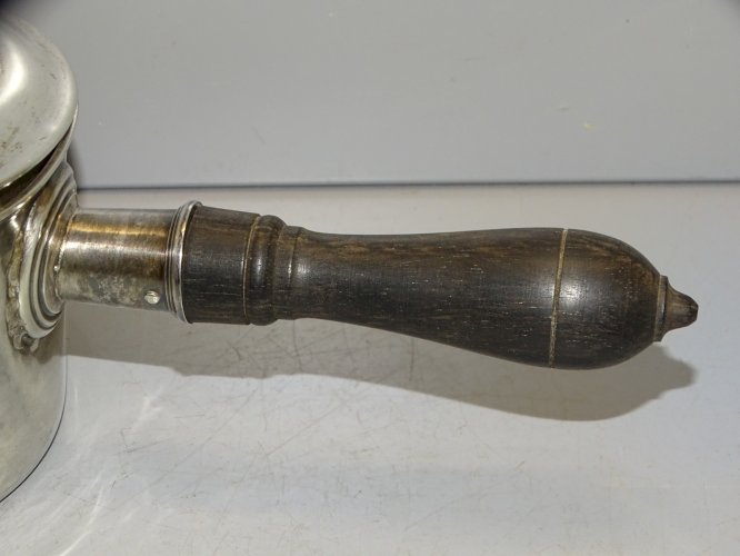 -ANCIENNE CASSEROLE A SAUCE ARGENT Poinçon Charançon avec son COUVERCLE   D