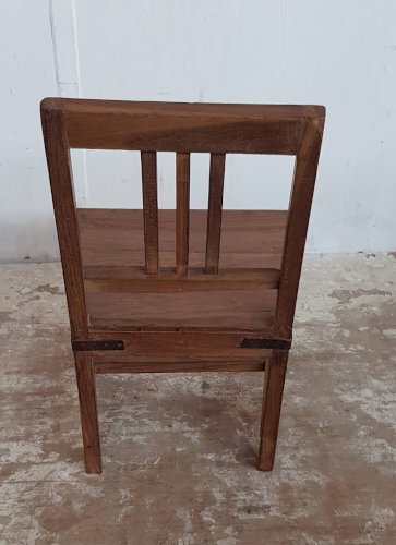 Ancienne chaise enfant