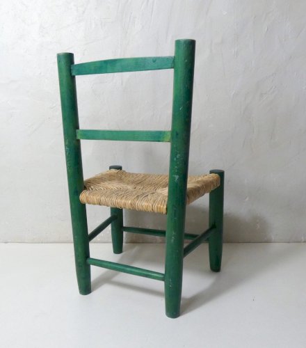 Ancienne chaise paillée en bois pour enfant Vintage