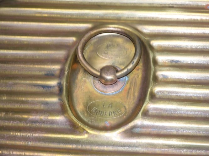 -ANCIENNE CHAUFFERETTE BOUILLOTTE LA MODERNE DESSUS LAITON et CORPS METAL    D