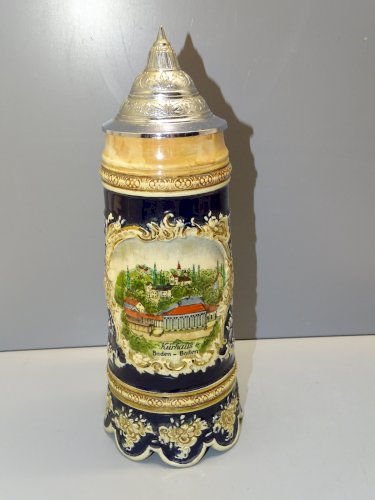 -ANCIENNE CHOPE MUSICALE CERAMIQUE BADEN BADEN KURHAUS 0,5 l LILLY MARLEEN    D