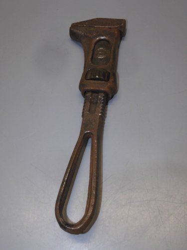 - ANCIENNE CLE ANGLAISE MARTEAU HI OUTIL ANCIEN OLD TOOLS COLLECTION GARAGE  D