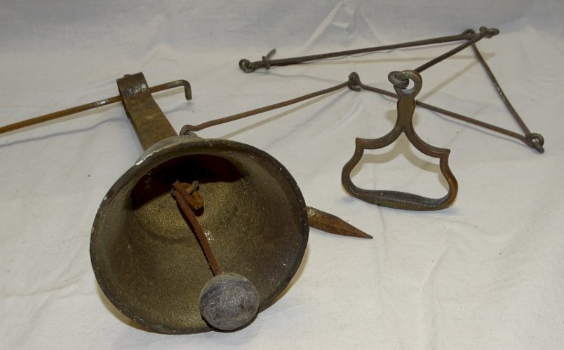 -ANCIENNE CLOCHE DE PORTE D'ENTREE N° 10 avec SYSTEME COMPLET  ET  POIGNEE   D