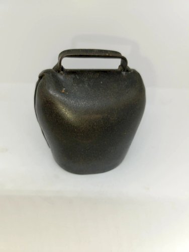 ancienne cloche en metal epoque à definir en bon etat