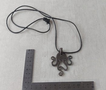 Ancienne collier, pendentif fourchette, en métal argenté