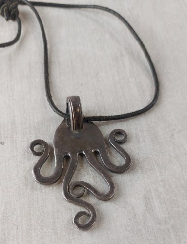 Ancienne collier, pendentif fourchette, en métal argenté