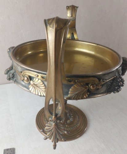 Ancienne coupe en bronze / vide poche, signée Barbedienne