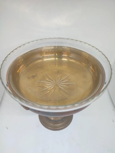 ancienne coupe en laiton avec coupelle en cristal en bon etat