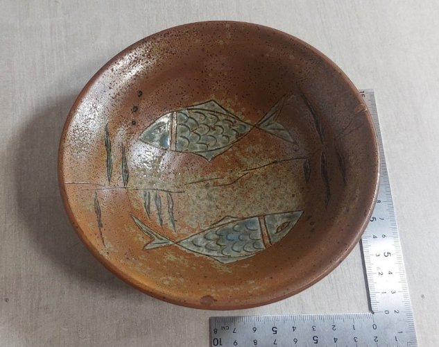 Ancienne coupelle, décor poisson, à identifier