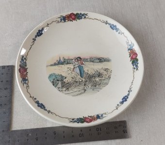 Ancienne coupelle / vide poche / assiette, décor Obernai Loux, de Sarreguemines