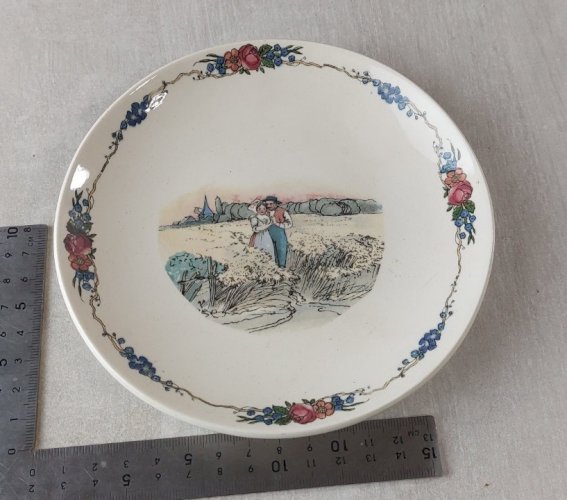 Ancienne coupelle / vide poche / assiette, décor Obernai Loux, de Sarreguemines