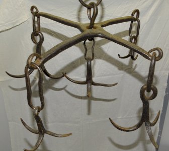 OLD CROWN OF OFFICE WELL HOOK SEEK WELL WROUGHT IRON decor D