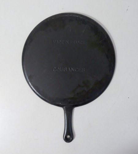 ancienne crêpière galetière en fonte art populaire Bretagne Cousances 27cm