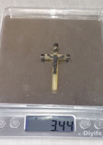 Ancienne croix / crucifix, en nacre et argent