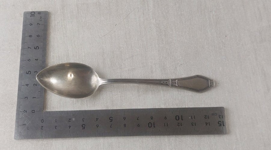 Ancienne cuillère à dessert, en argent, XXème