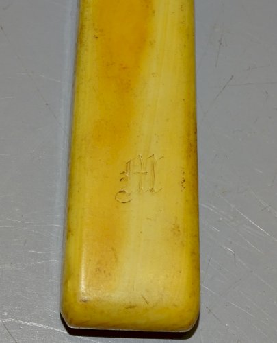 -ANCIENNE CUILLERE A FROMAGE Fer étamé Manche Chiffré M COLLECTION TABLE   D