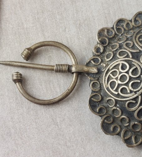 Ancienne épingle / broche Bermil / ethnique, en argent