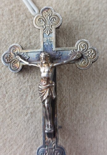 Ancienne épingle / brochet, croix religieuse, INRI, en argent