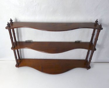 ancienne étagère en bois