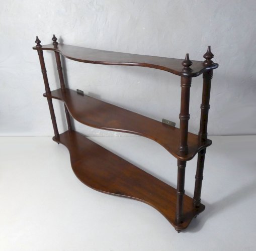 ancienne étagère en bois
