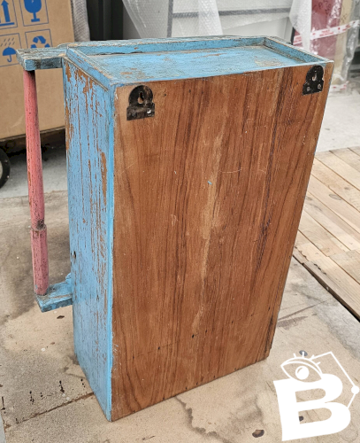 Ancienne étagère murale