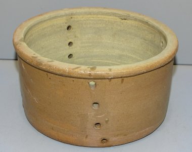 -ANCIENNE FAISSELLE EN GRES Marqué 4  EGOUTTOIR A FROMAGE ANCIEN DECO CUISINE  D